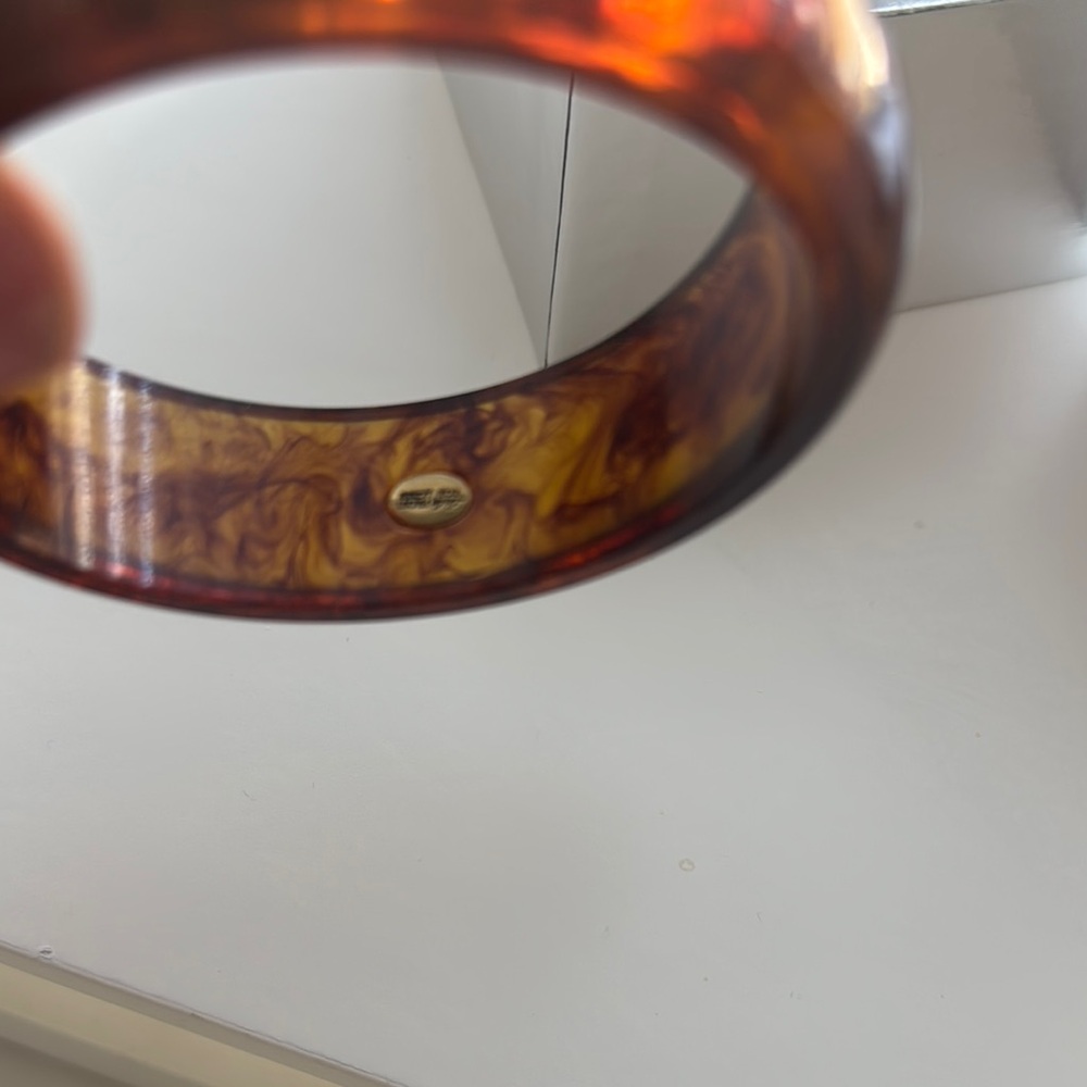 Rare J.Crew Lulu Frost Tortoise Bangle Bracelet - Picture 3 of 3